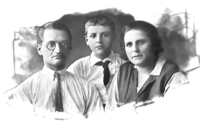 Родители Юрия Левитанского