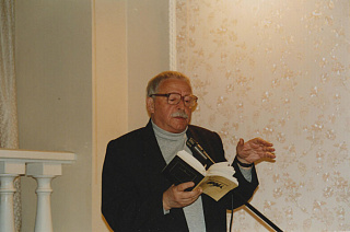 Выступление в Иерусалимской русской библиотеке. Ноябрь 1995 года, Иерусалим.