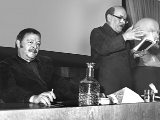 Юрий Левитанский  с поэтом Давидом Самойловым. 1979 год