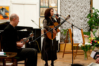 Лидия Чебоксарова и Евгений Быков (укулеле)